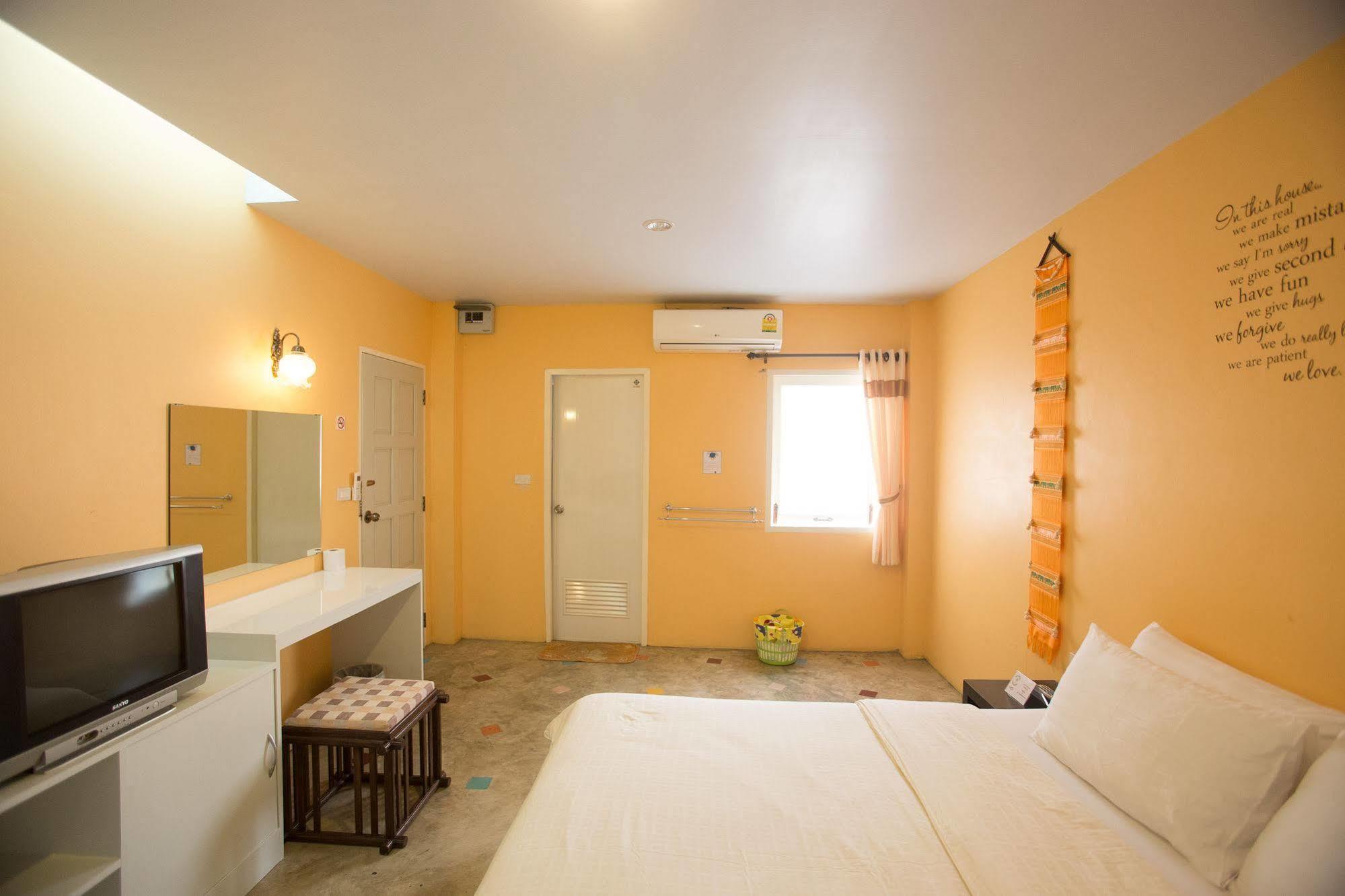 Dozy Lamoon House Otel Chiang Mai Dış mekan fotoğraf